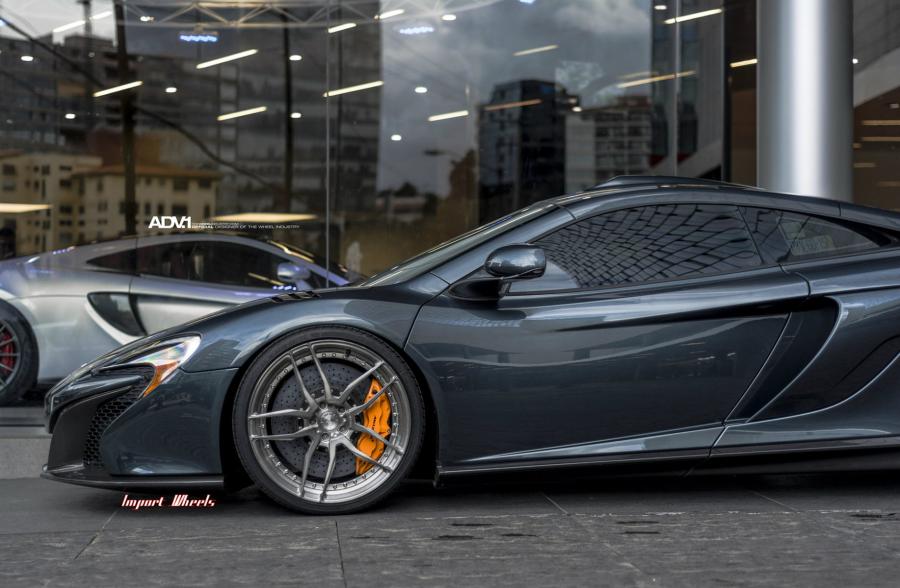 Детали экстерьера McLaren 650S on ADV.1 Wheels (ADV005 M.V2 CS) 2016 года  (фото 8 из 11)
